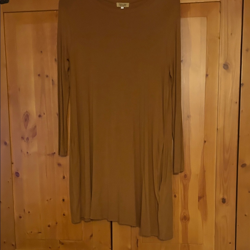 Women’s Long Sleeve Swing Dress in dark Gold